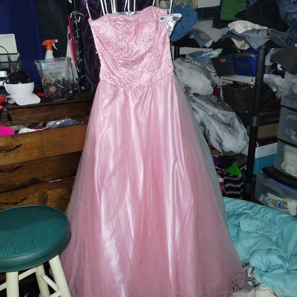 Size 6 pink Nina canacci prom dress
